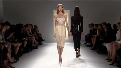 Абстрактное искуство от Calvin Klein